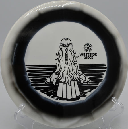 Westside Maiden putter floating a straight putt at Maple Hill Disc Golf Course in Leicester, Massachusetts