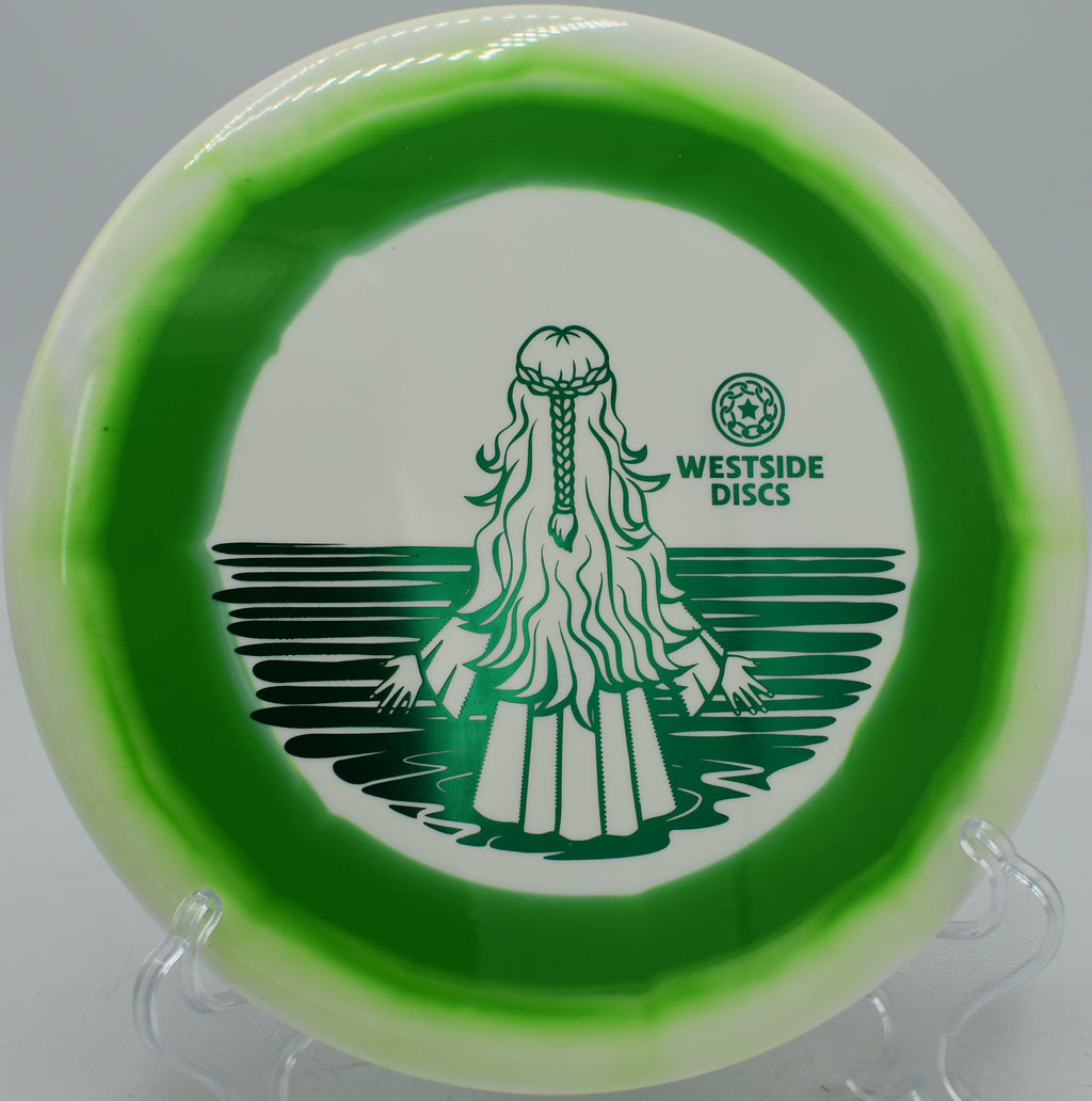 Tournament Maiden finishing with soft fade at Fountain Hills Disc Golf Park in Fountain Hills, Arizona