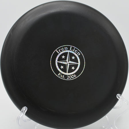 Beaded Aviar Driver showing a reliable fade on a short approach at Maple Hill in Leicester, Massachusetts.