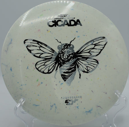 Close-up of a Jawbreaker ESP Cicada on the teepad at Eagles Crossing in Hawk Point, Missouri, featuring signature Discraft swirl and clean profile.