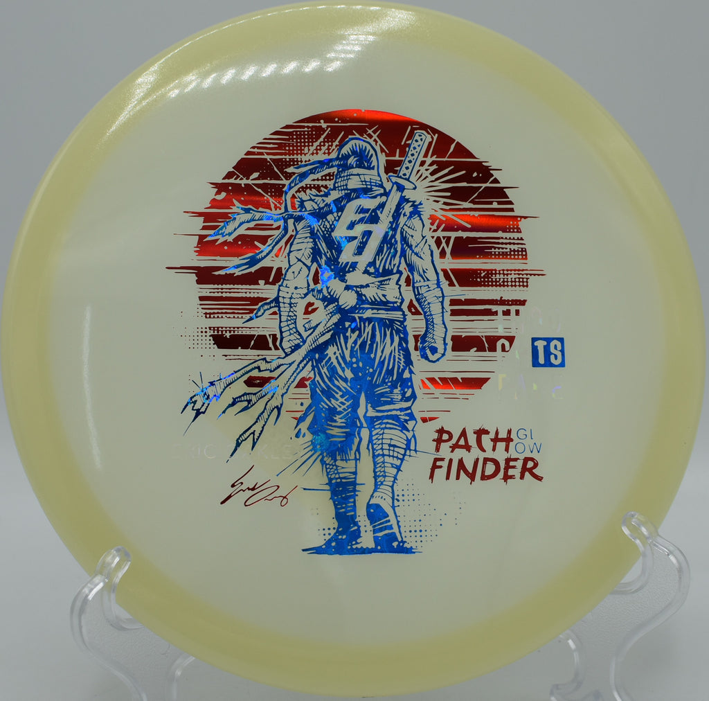 Thought Space Glow Pathfinder Signature Edition flying laser-straight with soft fade at Harmon Hills in Fall Branch, Tennessee