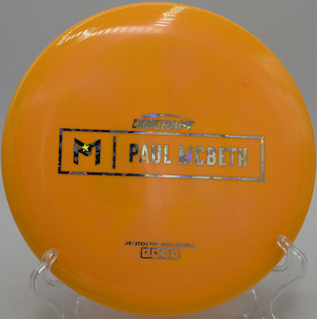 Signature Malita firing technical backhand underbrush at Frosty Cup Course in Ashland, Oregon