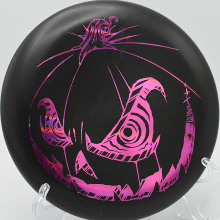 Worn-in DX Aviar flipping slightly on a short flick approach at Sunset Hills in Pekin, Illinois.