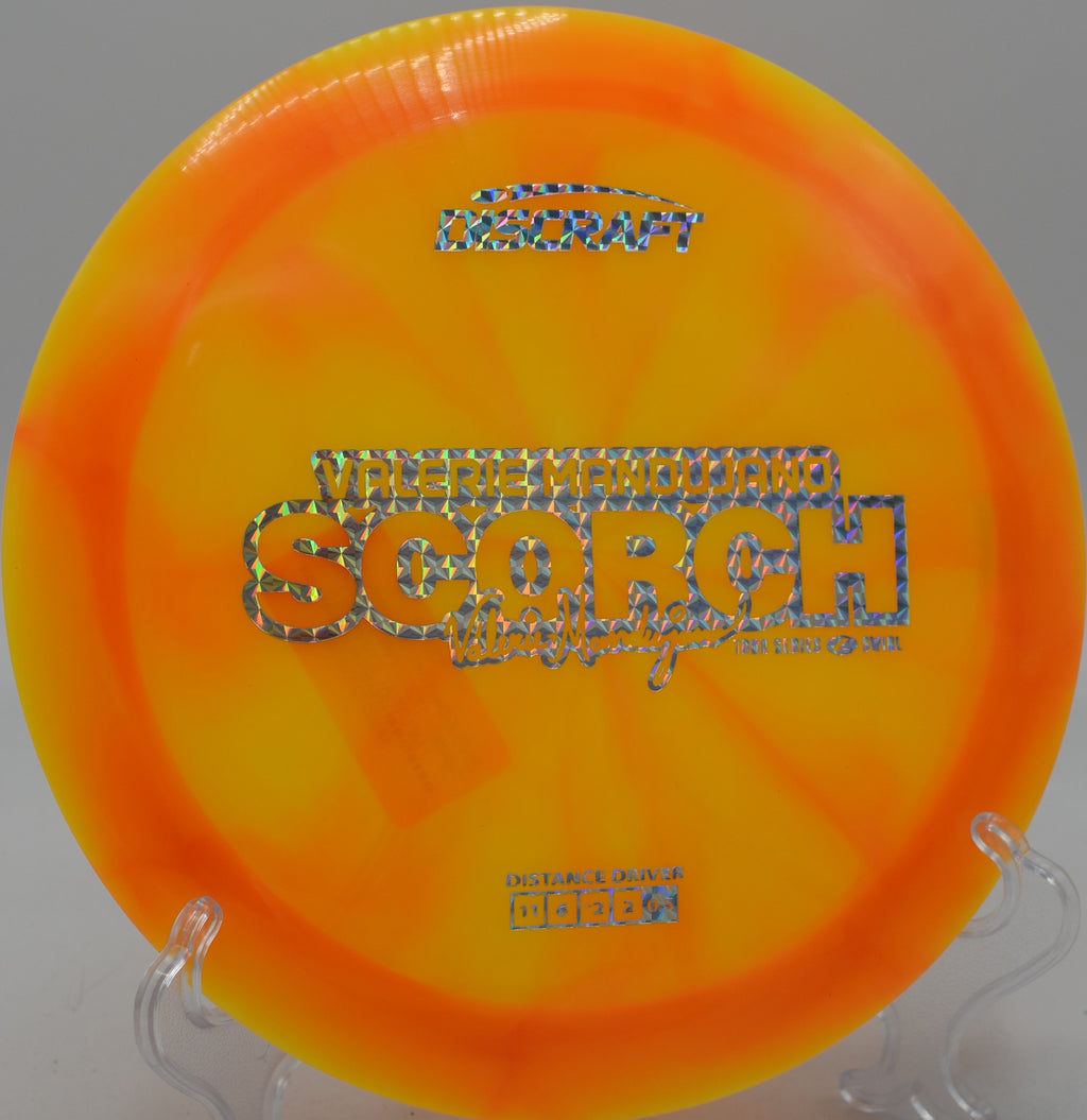 Z Swirl Scorch carving a long S-curve at DeLaveaga DGC in Santa Cruz, California.