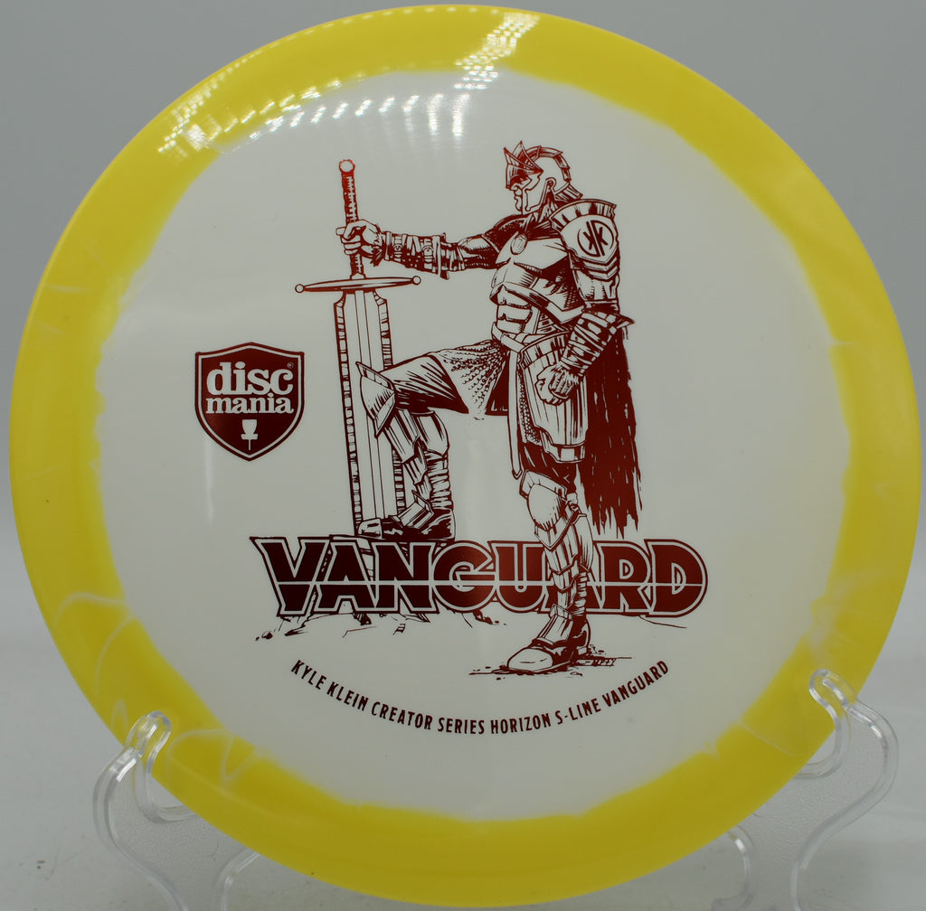 Vanguard in Horizon plastic hugging the right side of a tunnel fairway before fading back at Lincoln Ridge in Kentucky.