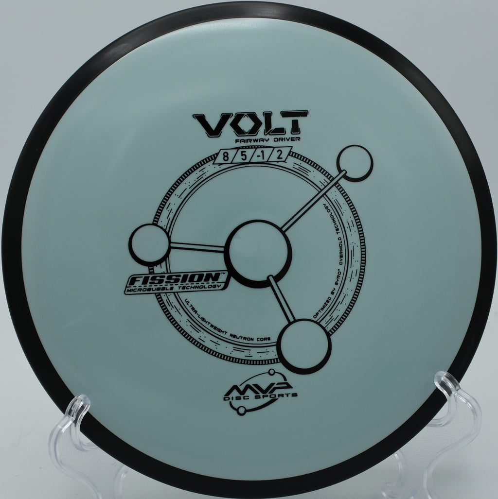 Fission Volt holding a perfect anhyzer line at Winton Woods Disc Golf Course in Cincinnati, Ohio.