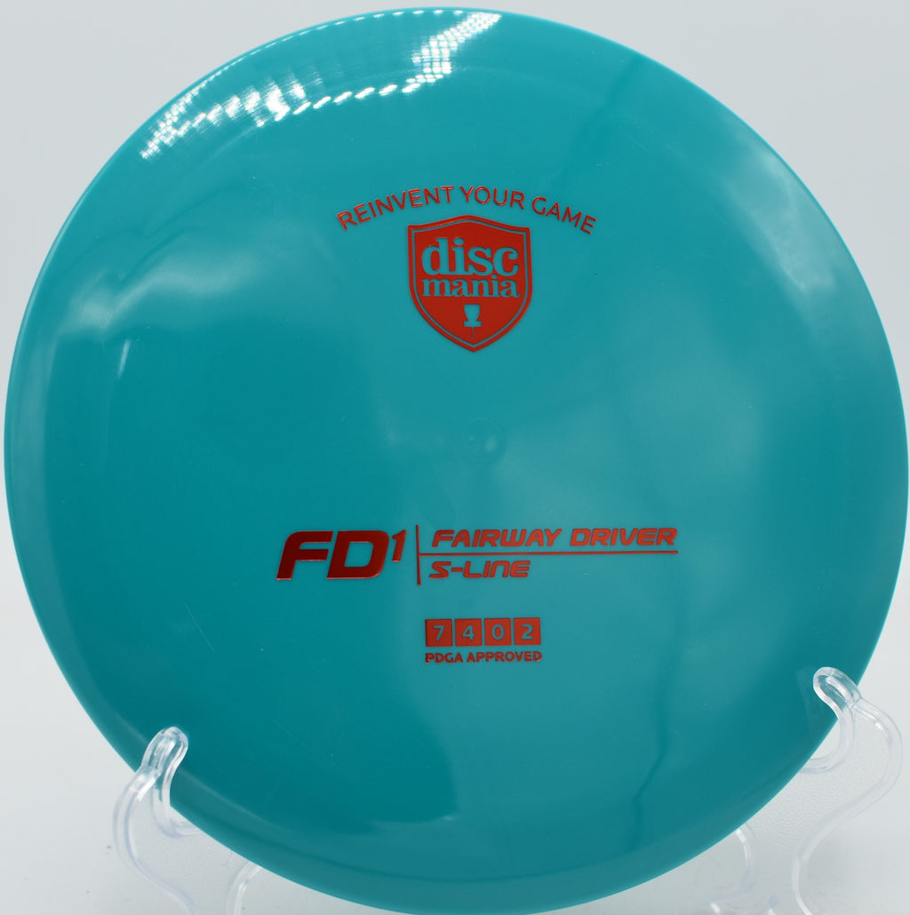 Discmania S-Line FD1 flying dead straight with a soft fade at Maple Hill DGC in Leicester, Massachusetts.