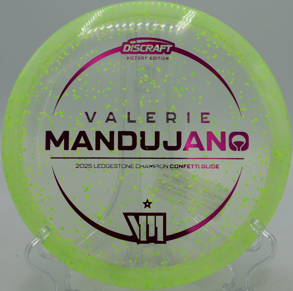 Discraft Glide carving smooth hyzer flip at W.R. Jackson Memorial in Appling, Georgia