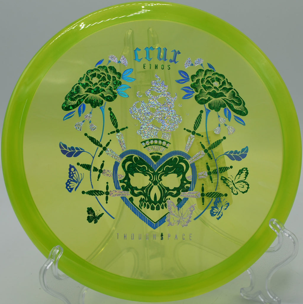 Ethos Crux holding a hyzer line through wind at Tyler State Park in Newtown, Pennsylvania