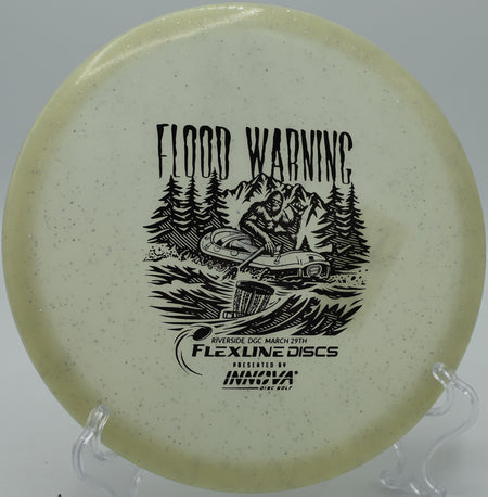 Innova Glow Metal Flake Champion Mako3 – Stable midrange with a smooth, straight flight and a stunning glow feature for night play.