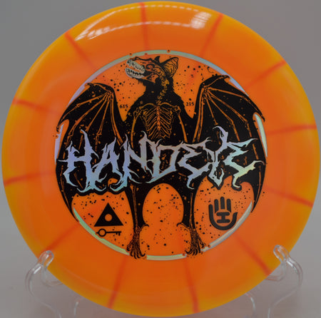 Discmania Lux Vapor Link HSCo Bat putter floating straight putt at Maple Hill Disc Golf Course, Leicester MA