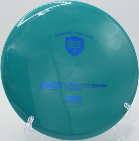 S-Line MD1 carving a gentle hyzer on Hole 5 at Deer Lakes Disc Golf Course, Tarentum, Pennsylvania.