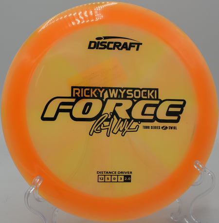 Z Swirl Force breaking left hard on a backhand spike hyzer at Trophy Club Park in Trophy Club, Texas.