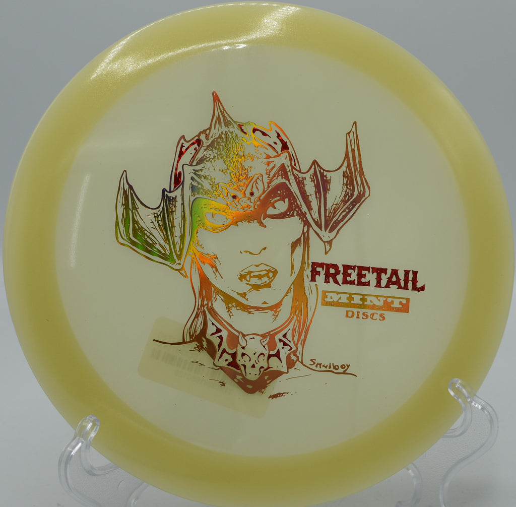 Nocturnal Freetail floating toward the target on Hole 6 at Horizon Disc Golf Course, Albuquerque, New Mexico.