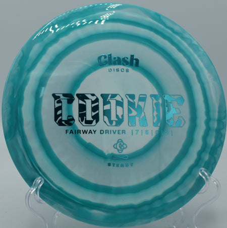 Steady Cookie shot fading gently at SeaTac Disc Golf Course in Seattle, Washington.