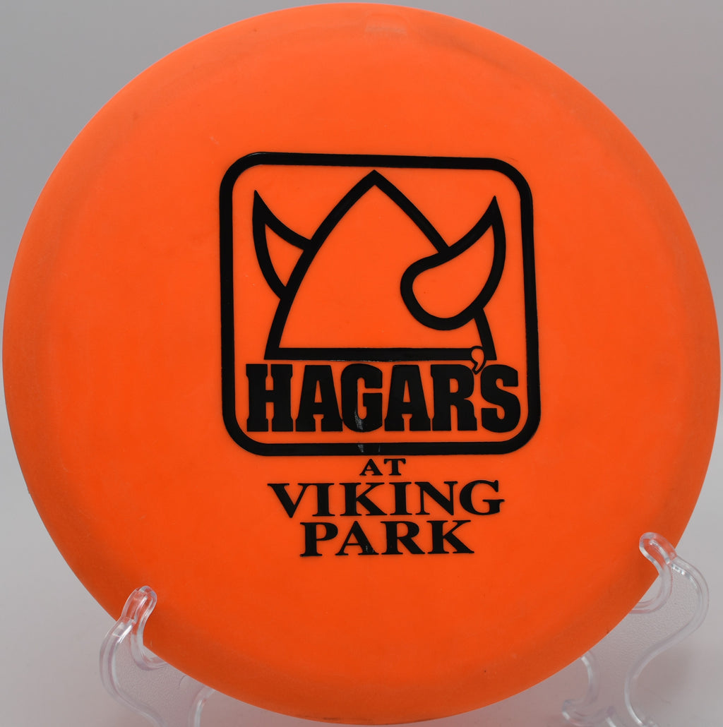 DX Roc holding a perfect anhyzer line on Hole 8 at Oggwood Disc Golf Course, Cedar Hill, Tennessee.