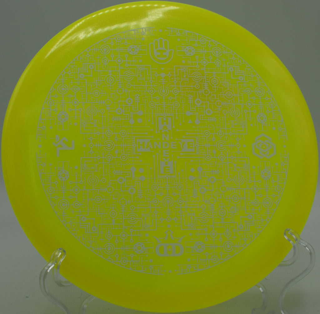 Glimmer Warrant in mid-flight at Harmon Hills in Fall Branch, Tennessee