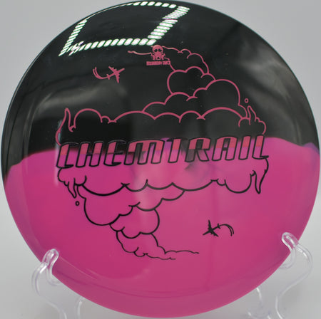 Retina Chemtrail drifting on a smooth hyzer-flip at Muddy Run Disc Golf Course in Holtwood, Pennsylvania.