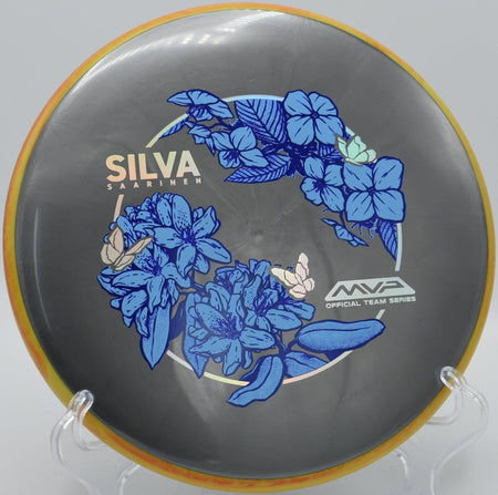 Axiom Plasma Proxy Soft Saarinen Team Series straight putter glide at Maple Hill Disc Golf Course in Leicester, Massachusetts