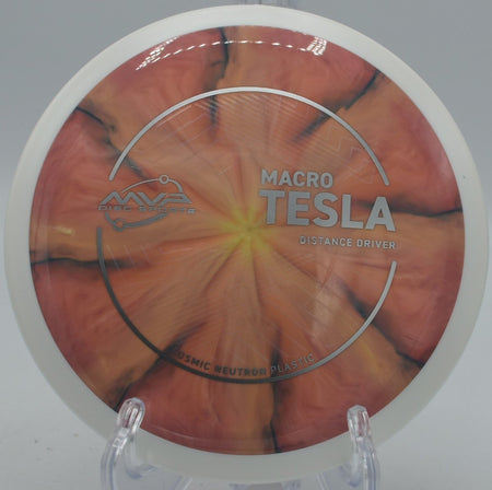 Macro Tesla mini driver warm-up throw at Idlewild Disc Golf Course in Burlington, Kentucky