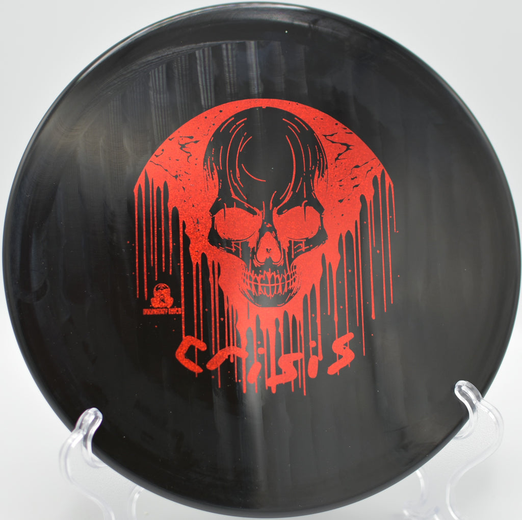 Survival Crisis blasting a wind-fighting hyzer at North Landing DGC in Marana, AZ, dumping reliably next to the pin through heavy gusts.