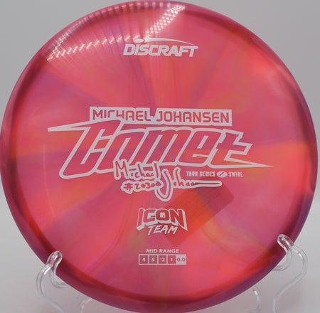 Michael Johansen Z Swirl Comet flying with high glide and soft fade at Northwood Black in Morton, Illinois

