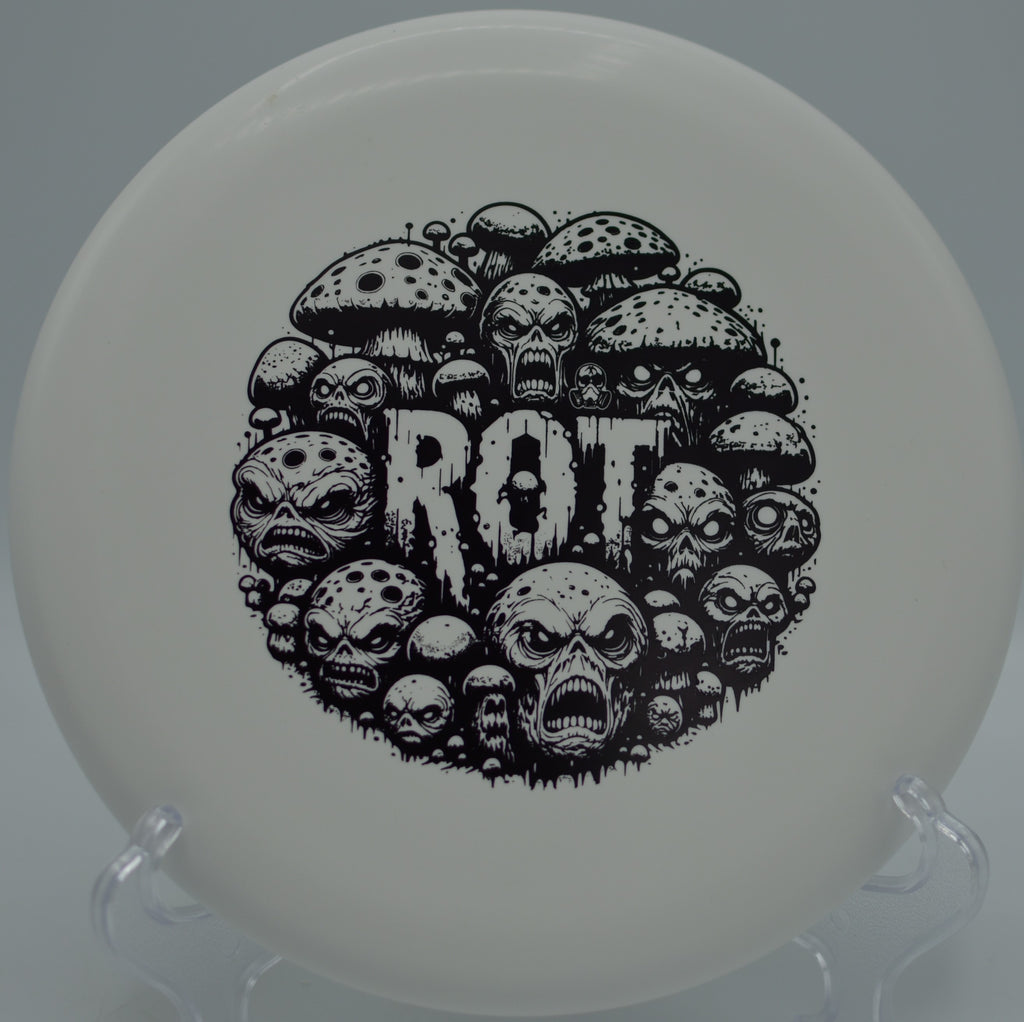 Doomsday Ration Rot launching a soft hyzer-flip at Lizard Peak DGC in Alpine, UT, popping to flat and pushing down the fairway with finesse.