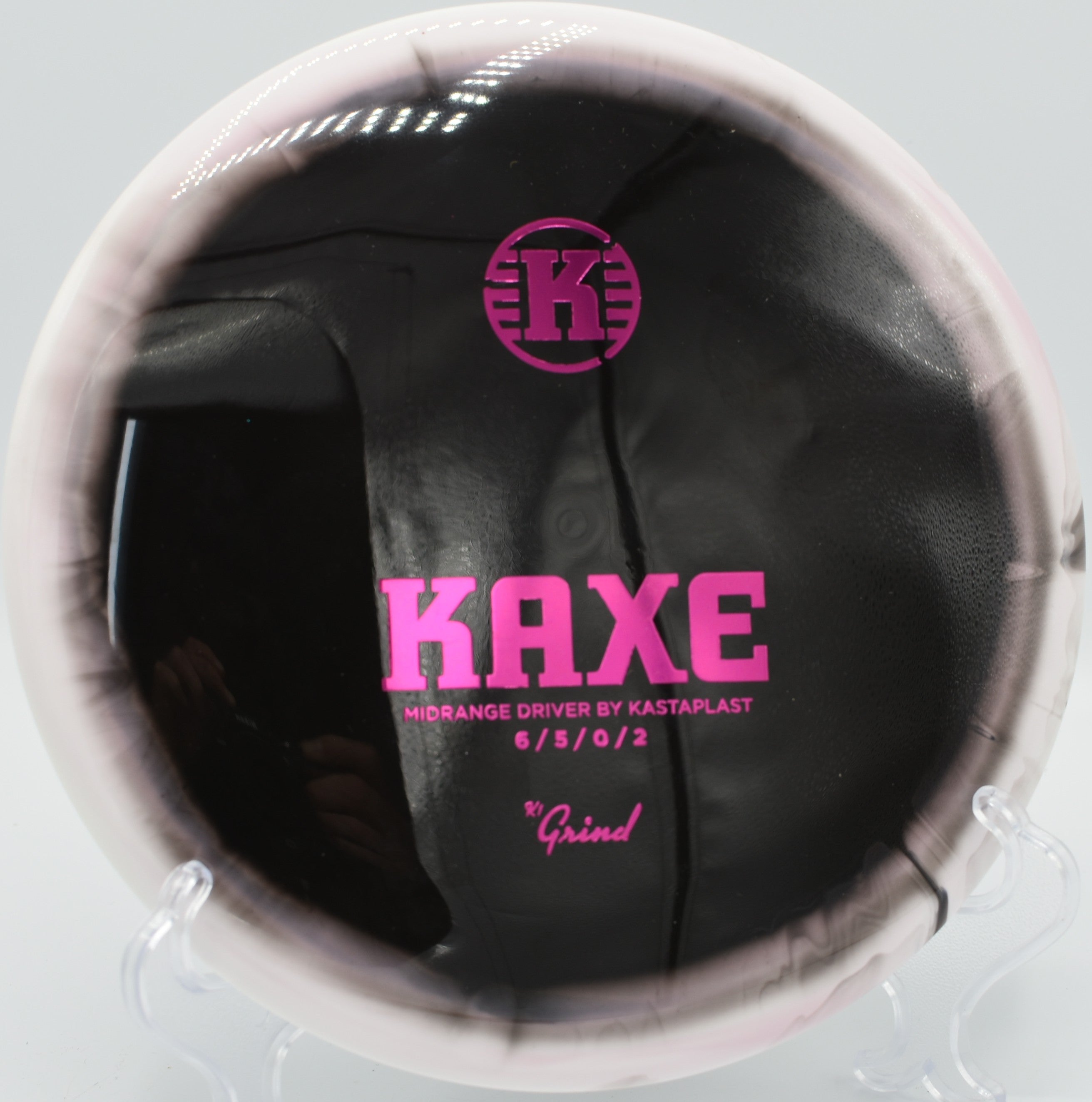 K1 Grind Kaxe fairway driver at Bond Lake DGC, Ransomville NY for straight fairway control and dependable fade