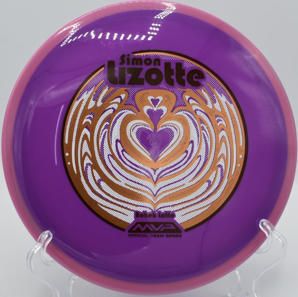 Simon Lizotte Neutron Bokeh carving a long S-curve at Idlewild Disc Golf Course in Burlington, Kentucky, holding controlled turn and dependable finish