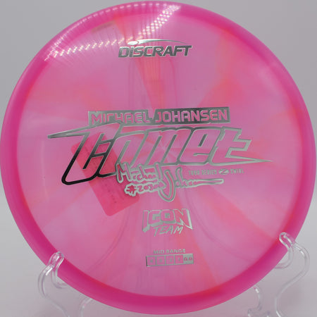MJ Comet in Z Swirl plastic carving tight lines through woods at Idlewild DGC in Burlington, Kentucky

