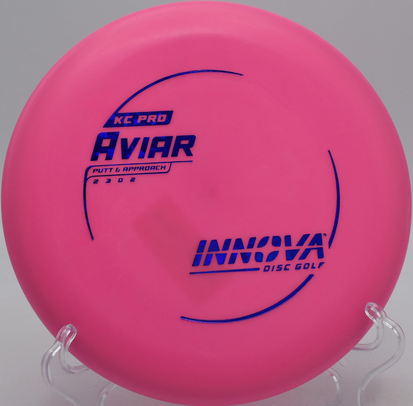 KC Pro Aviar disc golf putter holding a straight putting line at Lake Eureka Temp Course in Eureka, Illinois