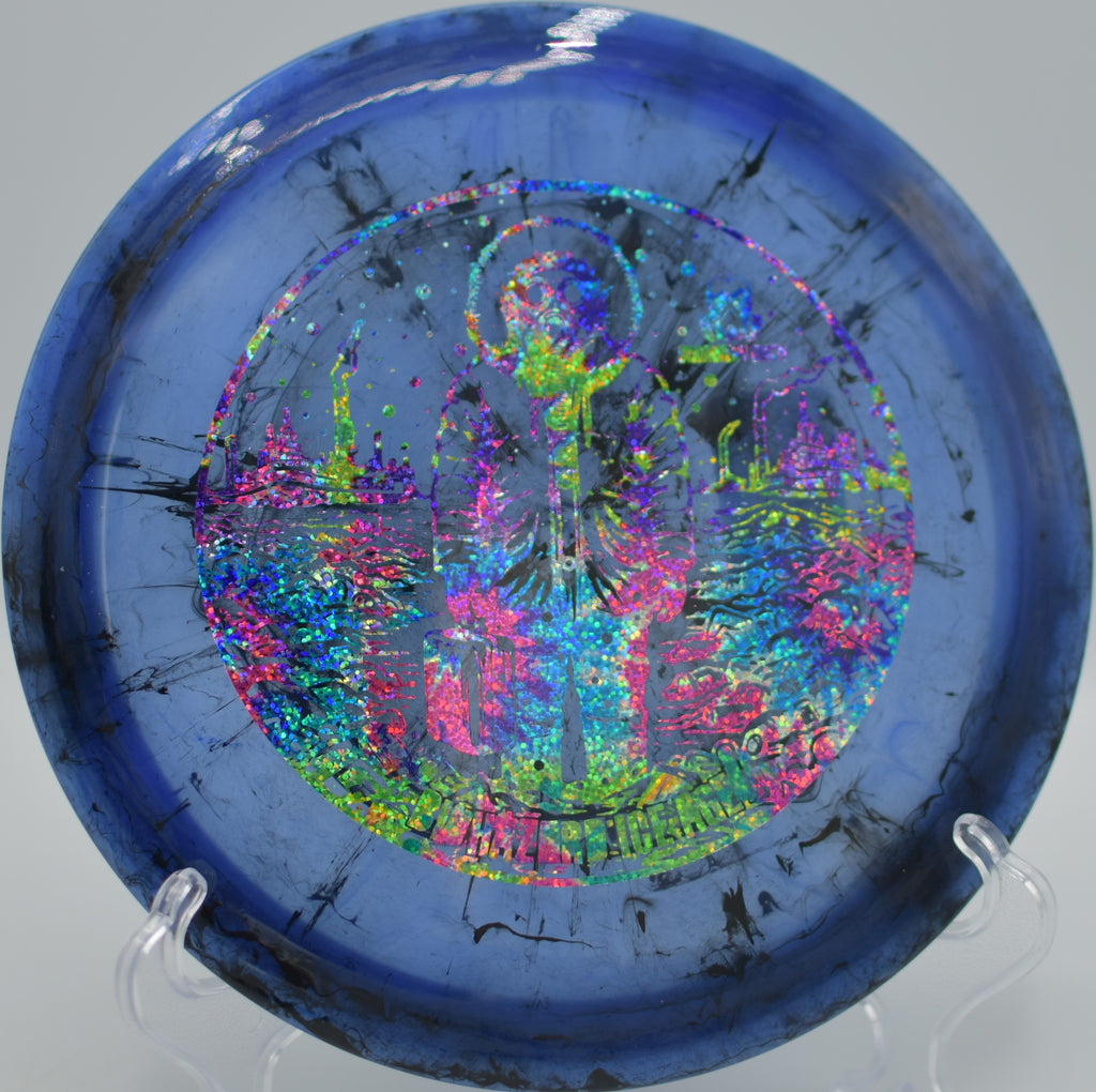 Doomsday Biohazard Ice Age firing a low, controlled hyzer at Sunset Park DGC in Las Vegas, NV, skipping reliably into Circle 1.