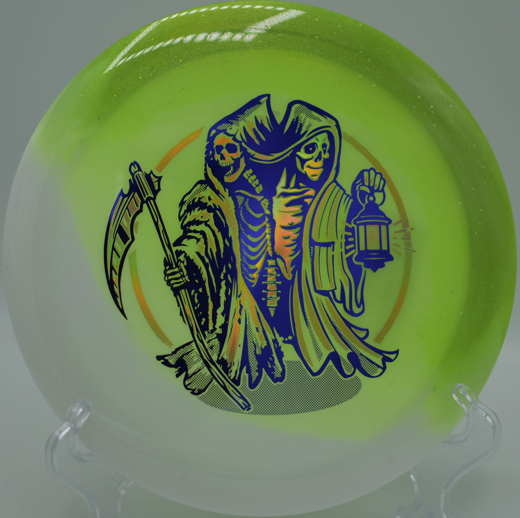 Split-plastic Duo Wraith staged at Riverside Park DGC in St. Cloud, MN, built for long, glidey turnovers and dependable late fade.