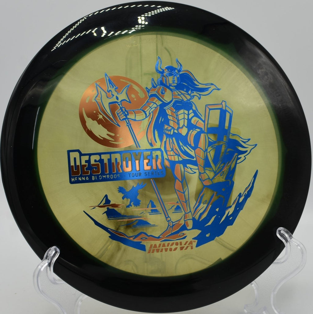 Destroyer distance driver executing a forehand bomb down fairway at Vista Del Camino Disc Golf Course in Scottsdale, Arizona
