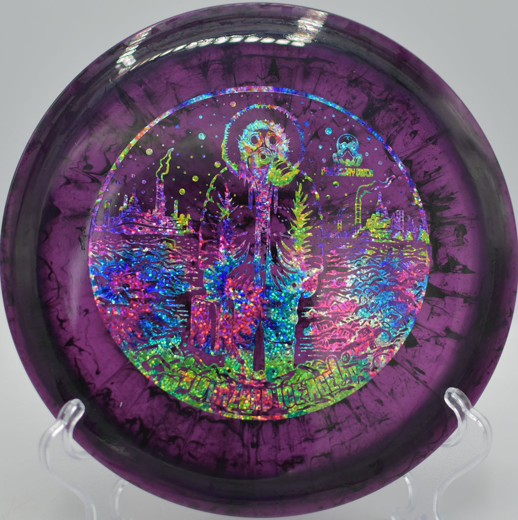 Biohazard Ice Age driving a straight-to-fade missile at Rockwell Park DGC in Bristol, CT, gliding forward before its dependable late crash.