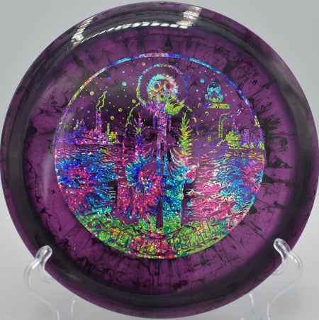 Biohazard Ice Age driving a straight-to-fade missile at Rockwell Park DGC in Bristol, CT, gliding forward before its dependable late crash.