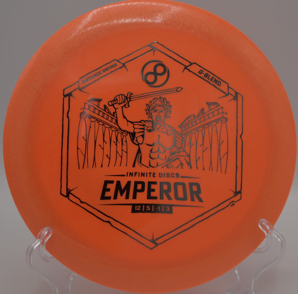 G-Blend Emperor carving a long sweeping line at Silver Creek DGC in Manitowoc, WI, riding glide before flexing out cleanly.