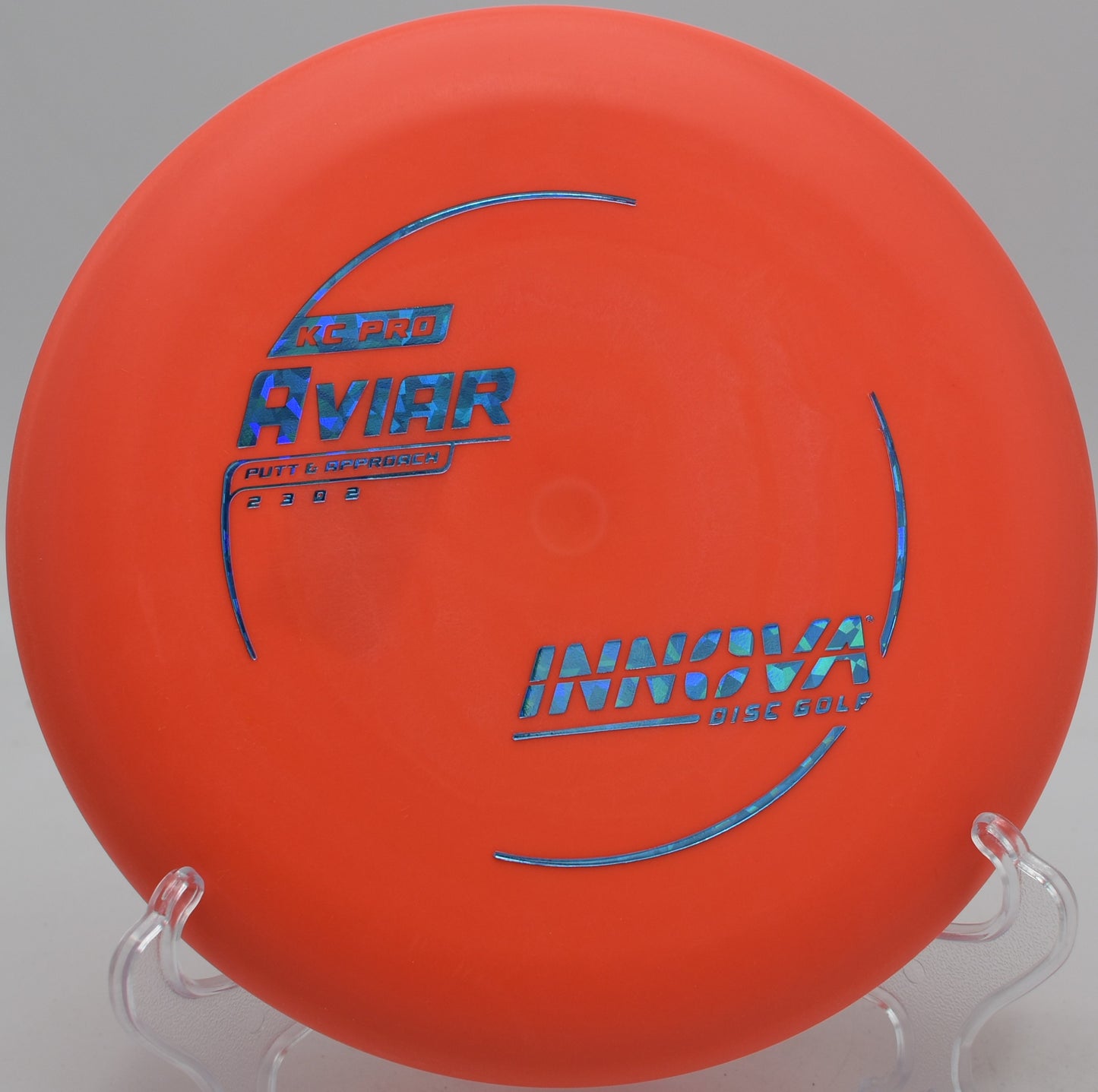 Innova KC Pro Aviar smooth release on a controlled putt at Kaposia Park Disc Golf Course in South St. Paul, Minnesota