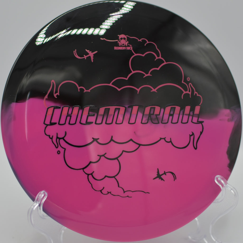 Retina Chemtrail riding a slow-turning anhyzer at Oak Grove Disc Golf Course in Pasadena, California.