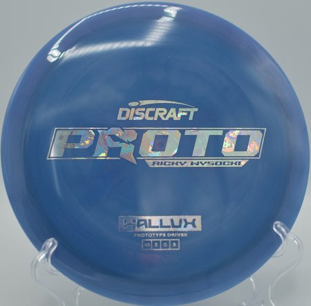 Ricky Wysocki Hallux driving hard uphill at Maple Hill DGC in Leicester, MA, pushing straight before predictable late fade.