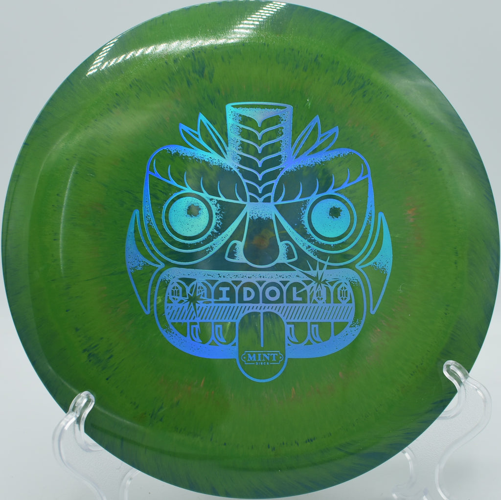 First run Mint Discs Idol releasing on a forehand hyzer at Northwood Black in Morton, Illinois, showing its torque-resistant flight and stable-to-overstable performance