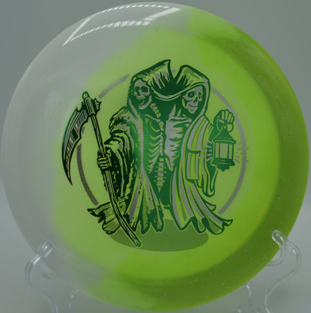 Duo Wraith’s Star/Moondust Champion rim glowing in sunlight at Veterans Memorial DGC in Cedar Rapids, IA, ideal for full-power straight shots.