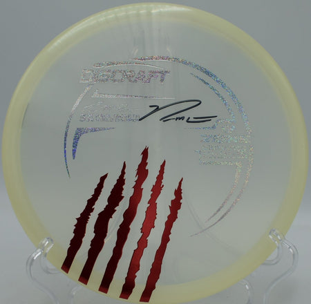 Discraft 5-Claw Zone short flex approach at DeLaveaga Disc Golf Course in Santa Cruz, California