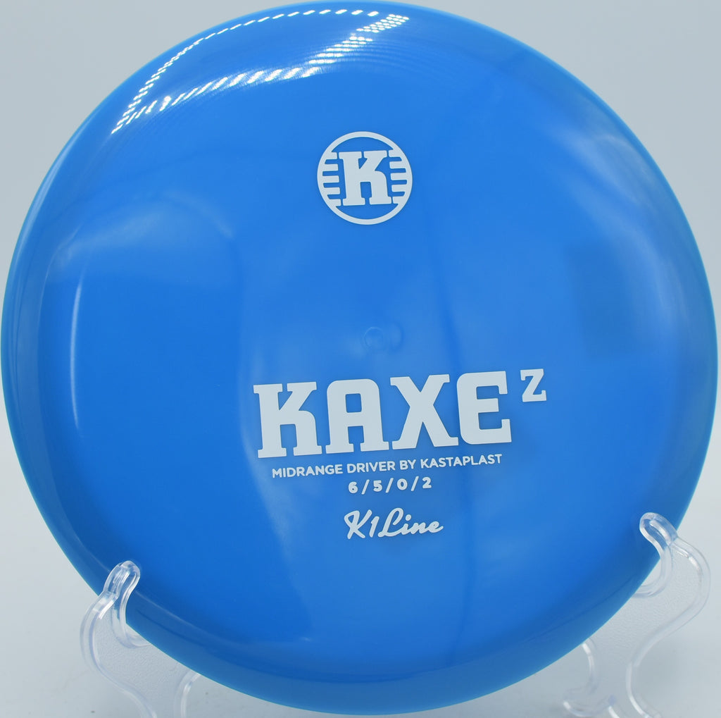 Kastaplast K1 Kaxe Z hybrid driver controlled forehand shot at Winthrop Gold Disc Golf Course in Rock Hill, South Carolina.