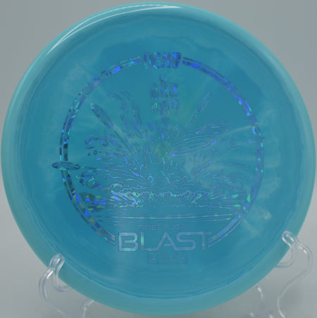 First Flight Swirl ProLine Blast shaping a hard-fading line at Fountain Hills Disc Golf Course in Fountain Hills, Arizona.