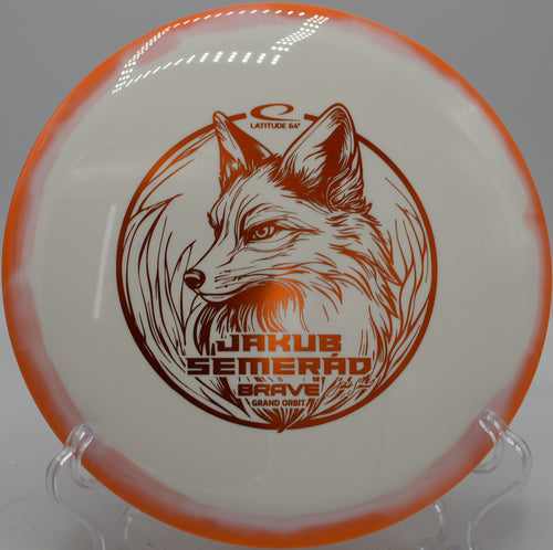 Grand Orbit Brave Latitude 64° Jakub Semerád 2025 Team Series driver bombing a controlled hyzer at Northwood Black Disc Golf Course in Morton, Illinois.