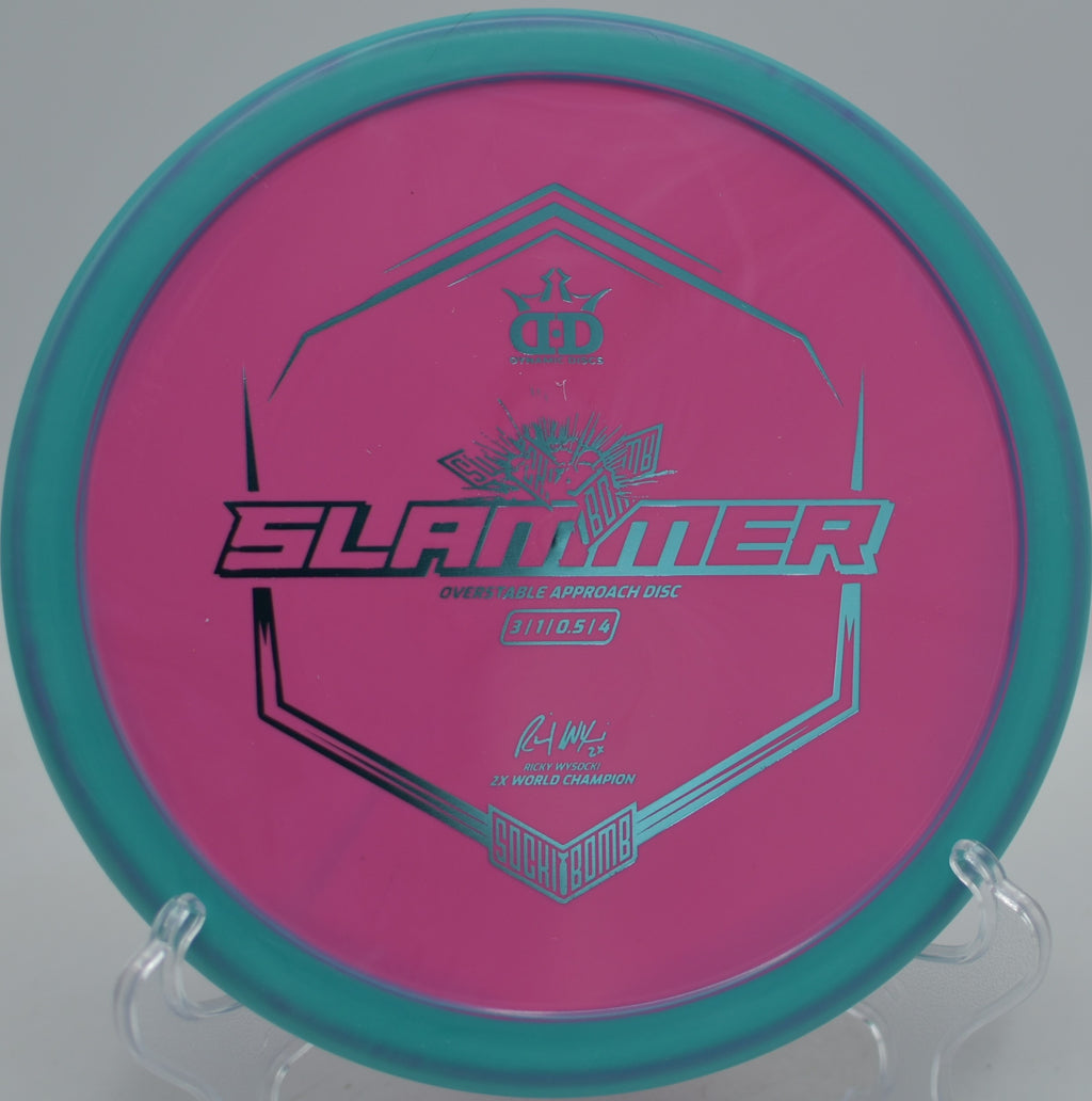 Overstable Sockibomb Slammer flexing perfectly into a headwind at Fountain Hills Disc Golf Course in Fountain Hills, Arizona.