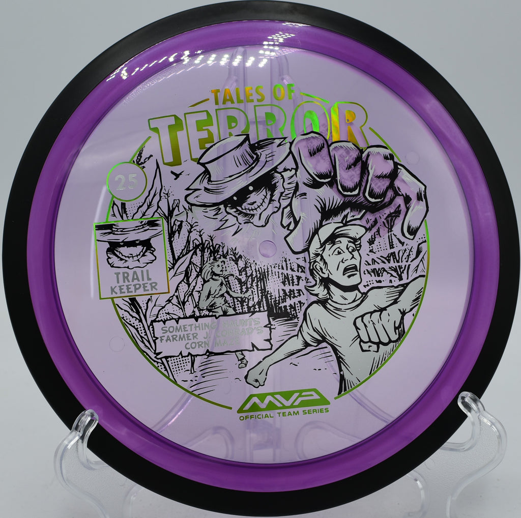 MVP Trail Halloween edition releasing clean on tee 10 at Circle C Metro Park, Austin, TX.