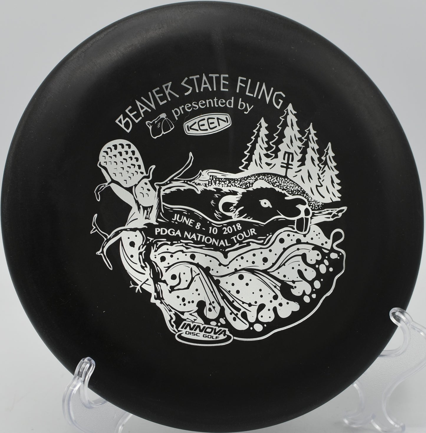 KC Pro Aviar lined up for a putt at Hornet’s Nest Disc Golf Course in Charlotte, North Carolina, known for its technical greens.

