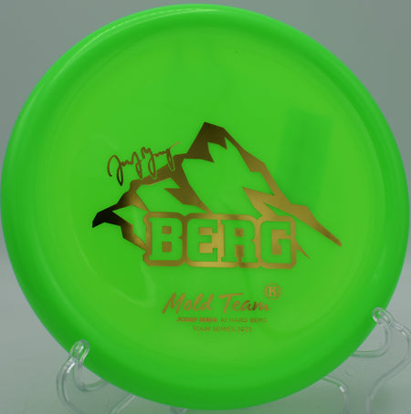 K1 Hard Berg lying on trimmed fairway grass at Moraine State Park in Portersville, Pennsylvania, with a reliable finish and solid grip.

